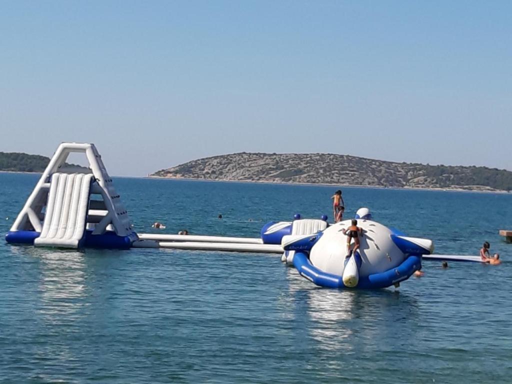 Guesthouse Brodarica Sibenik Ngoại thất bức ảnh