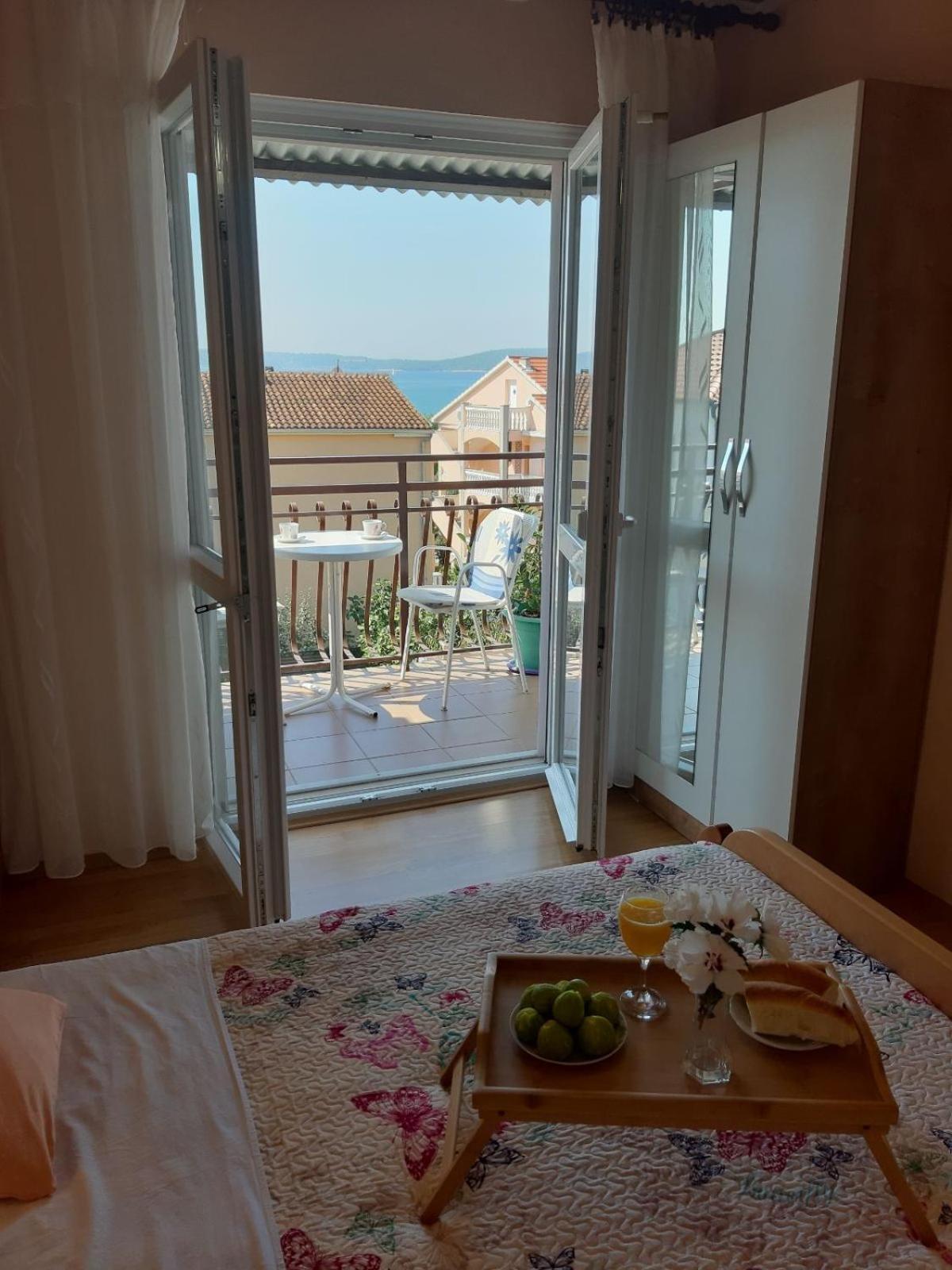 Guesthouse Brodarica Sibenik Ngoại thất bức ảnh